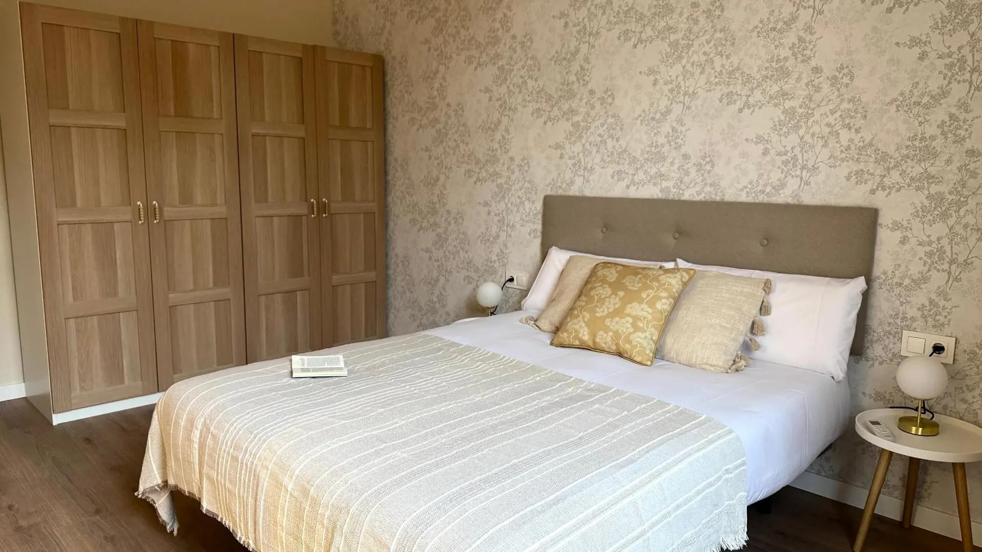 Anais Apartments By Gaiarooms Barcelona