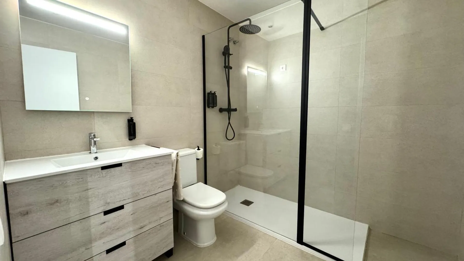 Anais Apartments By Gaiarooms Barcelona