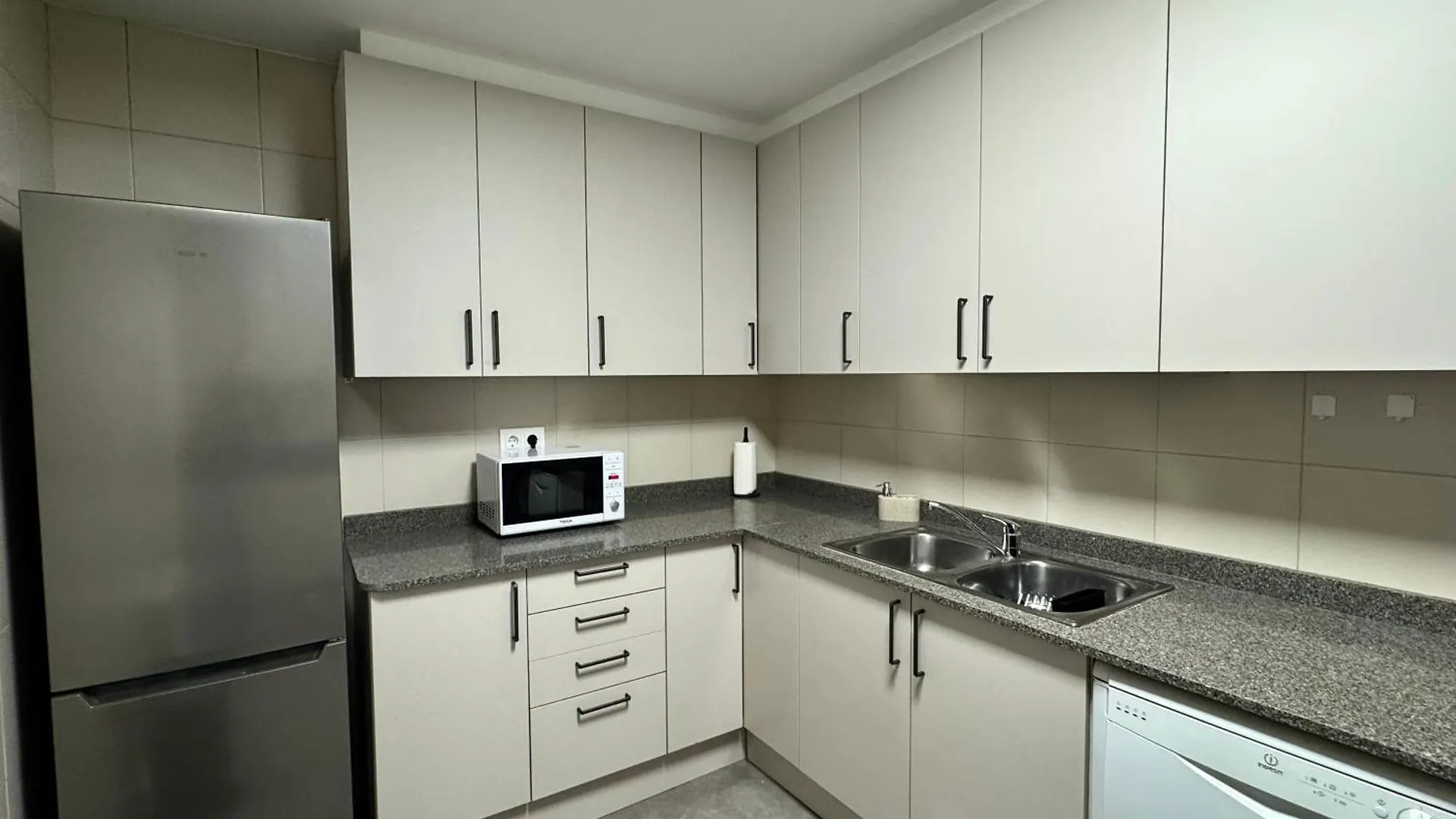Anais Apartments By Gaiarooms Barcelona