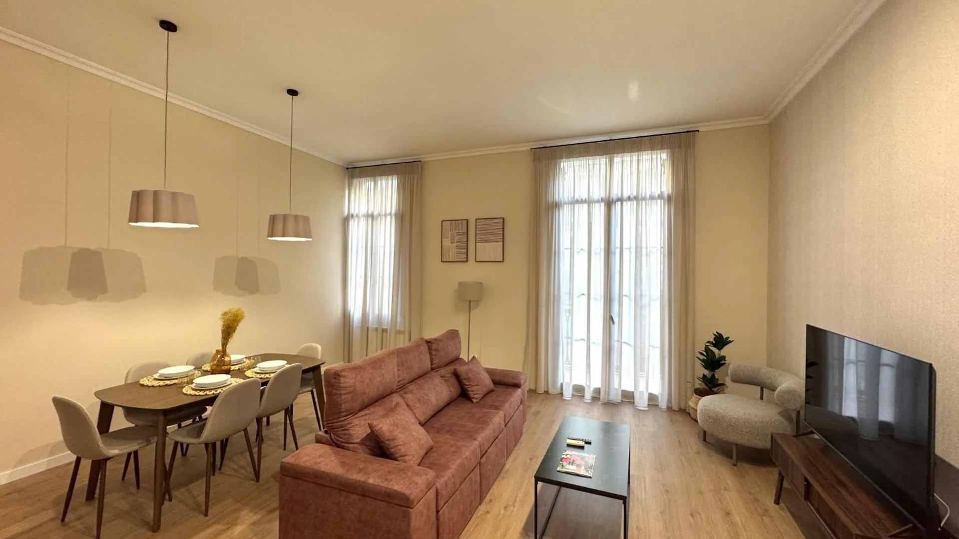 Anais Apartments By Gaiarooms location